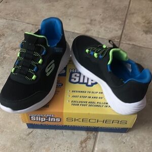 Brand new Skechers Kids' Black and Green Slip-On Sneakers sz 1